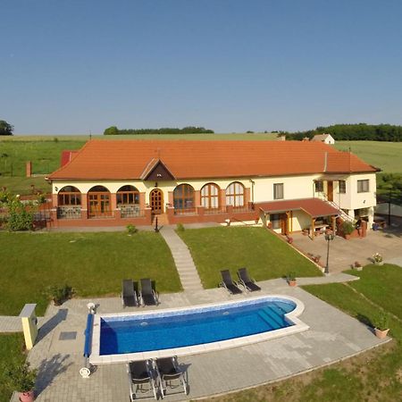 Villa Teleki Exteriör bild